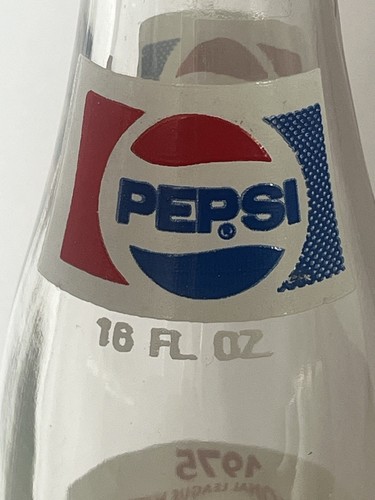 Vintage 1975 CINCINNATI REDS World Series Champions Pepsi Cola 16 oz. Bottle - Picture 11 of 16