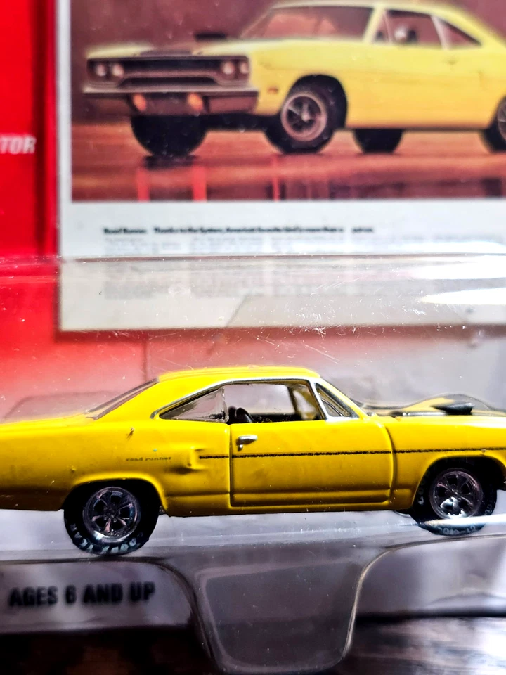 MOC Johnny Lightning Ad Rods 1970 Plymouth Road Runner Yellow w/Black Interior - Image 2 of 4