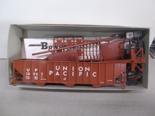 BOWSER-#55104-UNION PACIFIC-TOLVA DE 3 BAHÍAS #18967-ESCALA KIT-HO | Zustand: New