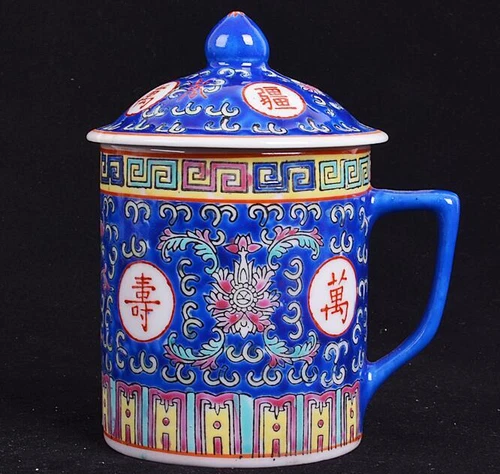 Traditional Chinese Jingdezhen Ceramic Blue and White Porcelain Mug