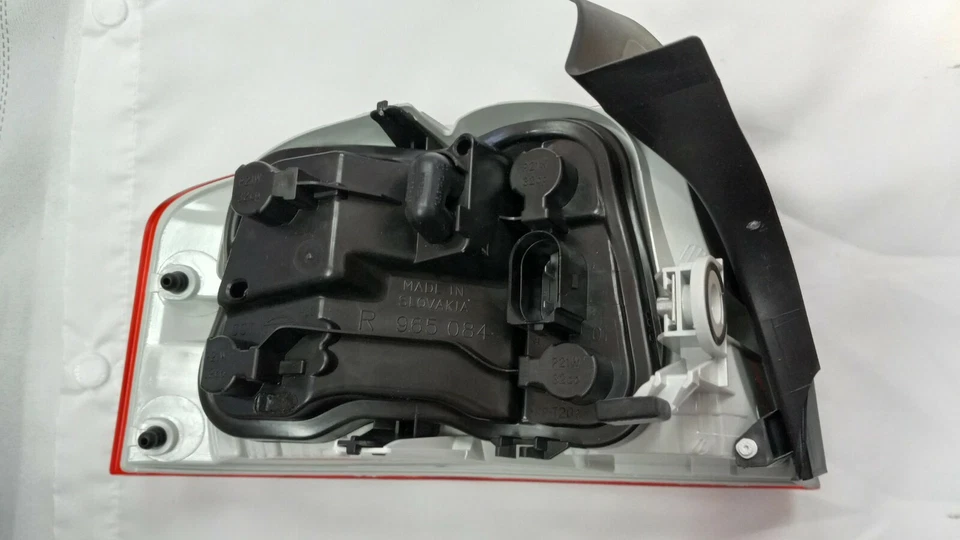 Tail Light Assembly-Sedan Right Hella 2VP 965037081 fits 2005-08 Audi A4 Quattro - Image 3 of 4