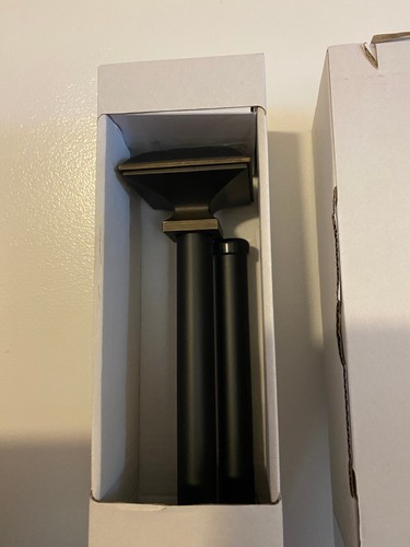 NEW BOX OF 2 MAINSTAY SQUARE 3/4" DIAMETER 30"-84" ADJUSTABLE CURTAIN RODS-BLACK - Picture 11 of 12
