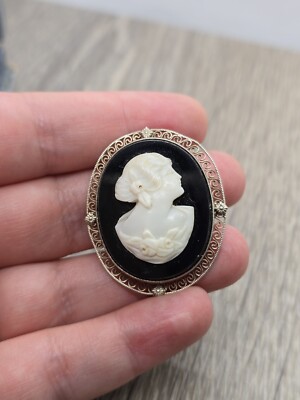 14k Gold Antique Shell Cameo 1 3/8'' Brooch Pendant in Original Box