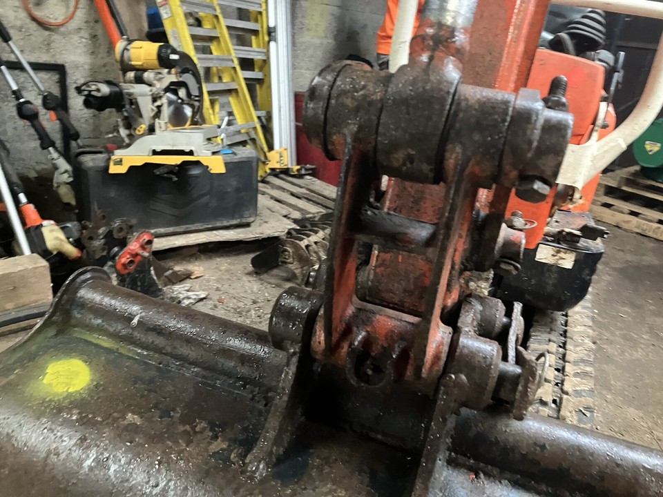 KUBOTA K0083, MICRO DIGGER, MINI DIGGER, EXCAVATOR, 3 buckets eBay