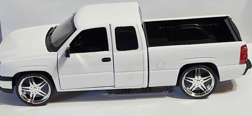 #2003 MOTORMAX 1/25 SCALE WHEELS & TIRES FOR UPGRADING 2006 CHEVY SILVERADO 1500 - Picture 11 of 18