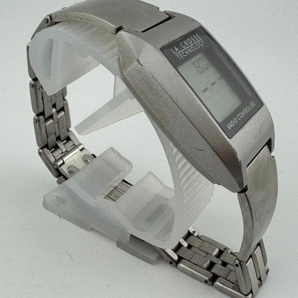 Reloj de Cuarzo LA Crosse WWVB Hombres Plateado Radiocontrolado Día Fecha Batería Nueva Foto 3 de 4