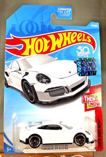 2018 Hot Wheels #47 Then and Now 7/10 PORSCHE 911 GT3 RS White w/Black J5 Spokes