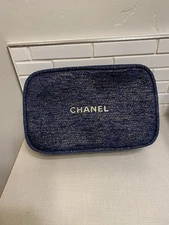 CHANEL Beaute Cosmetic Makeup Bag Pouch Clutch Sparkling NAVY BLUE GOLD 2023