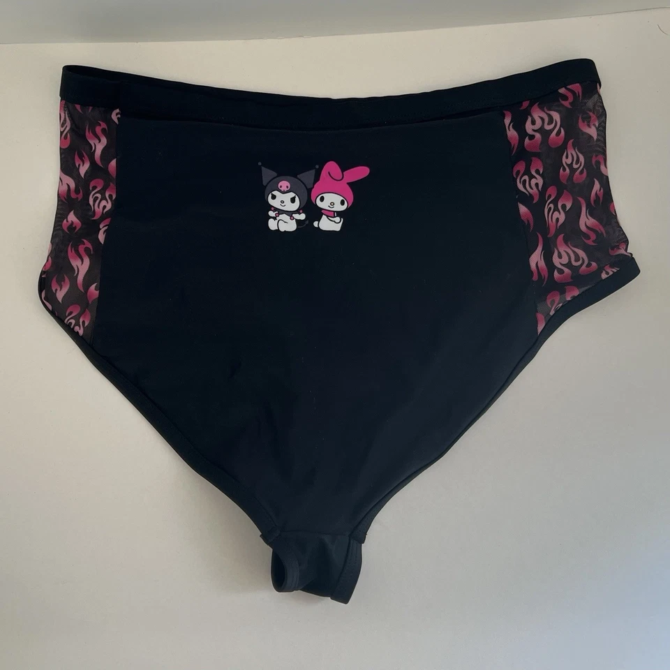 My Melody and Kuromi Flame Black Top High Waisted Swim Bottoms Womens Juniors M - Imagem 4 de 4