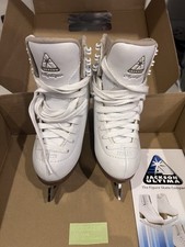 Jackson Ultima Mystique figure ice skates with Mark II Blade Girls 