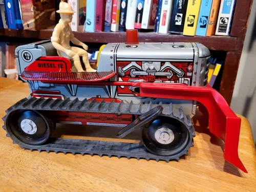NICE VINTAGE 1940'S or 50'S MARX  TIN LITHO  DIESEL 12 WIND UP  FARM TRACTOR