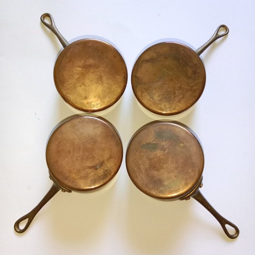 Lot de 4 casseroles à sauce vintage en cuivre français doublées d'étain - Foto 3 di 11