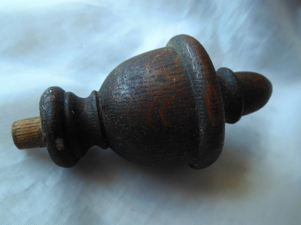 Acabado de roble antiguo, estilo colonial federal Foto 2 de 4