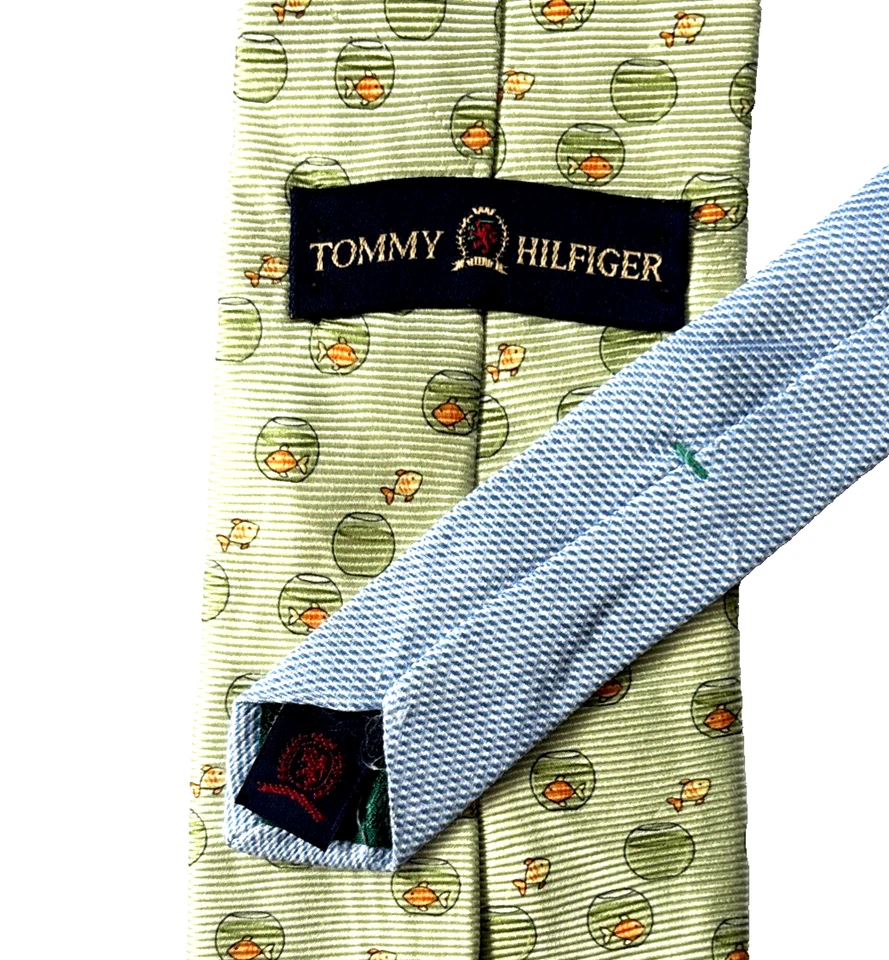 Tommy Hilfiger 100% Silk Men's Necktie Yellow fish on Light green 60"x 3.5" - Image 2 of 4