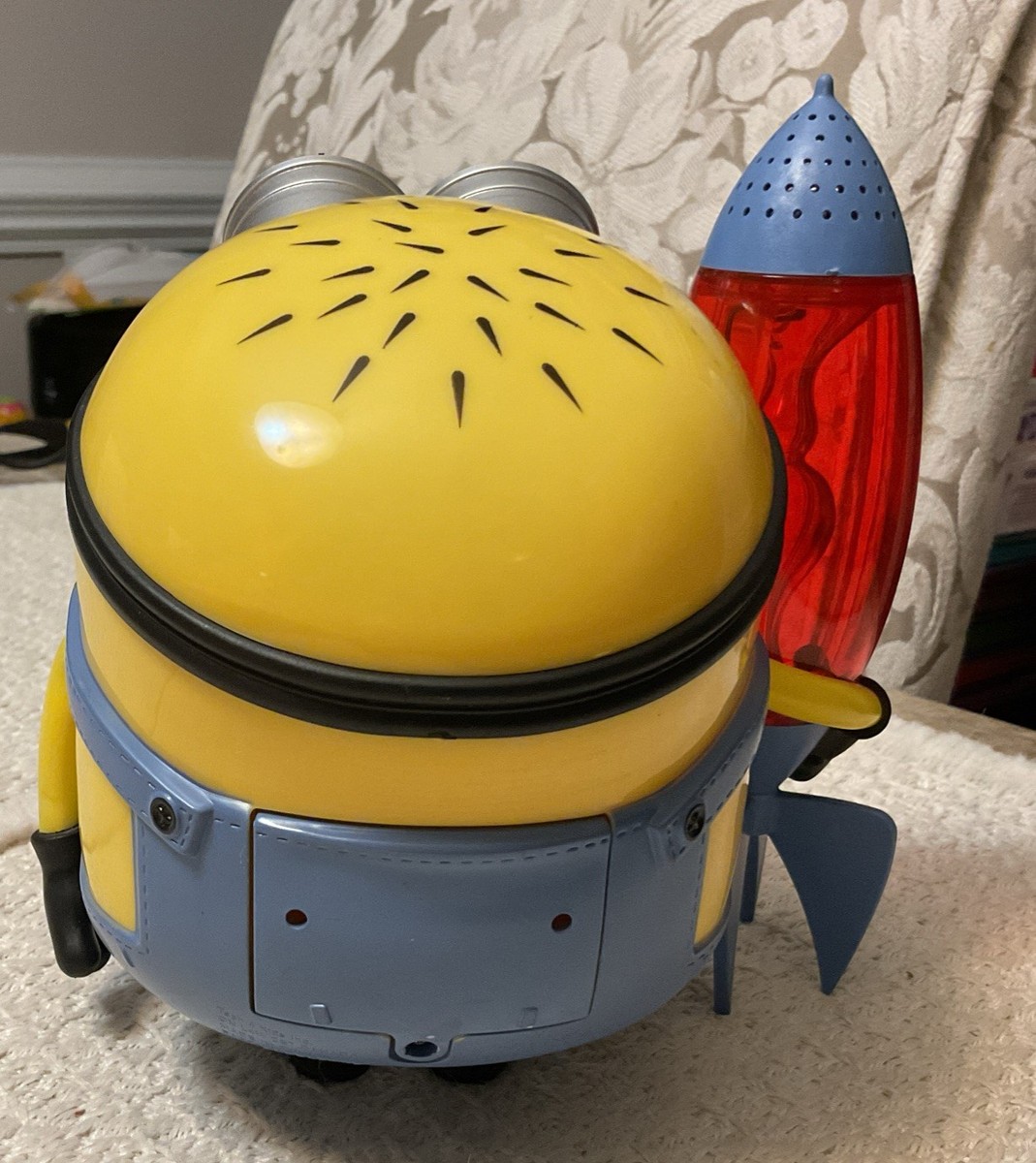 7493【訳あり未使用】MinionProjector ILLUMINATION Minions Night Light | Resin LED with Type-C Charging