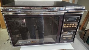 Chrome Amana Radarange Touchmatic Microwave RR-820 Very clean, orig box WORKS!