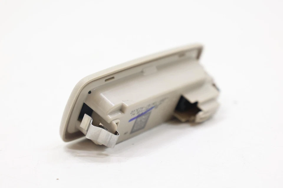 Luz interior Lincoln Aviator 2020 Lc5a13k767ac Lc5z13776ac Foto 2 de 4