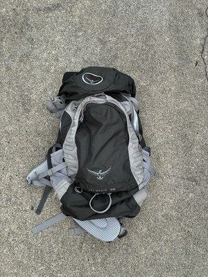 Osprey Stratos 36L Hiking Backpack Black Gray Hip Belt Padded Straps M/L
