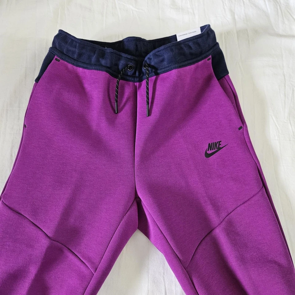 Pantalones de chándal Nike Sportswear Tech polar para niños grandes púrpura HV5869-505 talla grande Foto 3 de 4