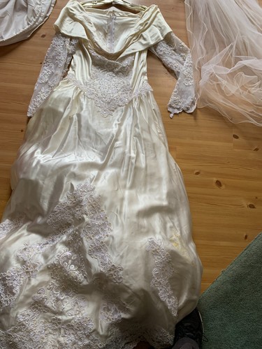 wedding dress size 12 preowned