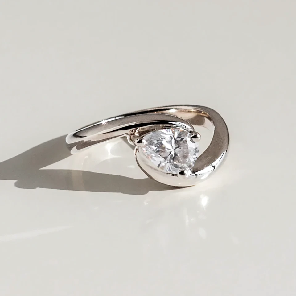 Platinum Diamond Ring Lab Grown Pear Cut 1 Carat IGI Certified PT950 Size 6 - Image 2 of 4