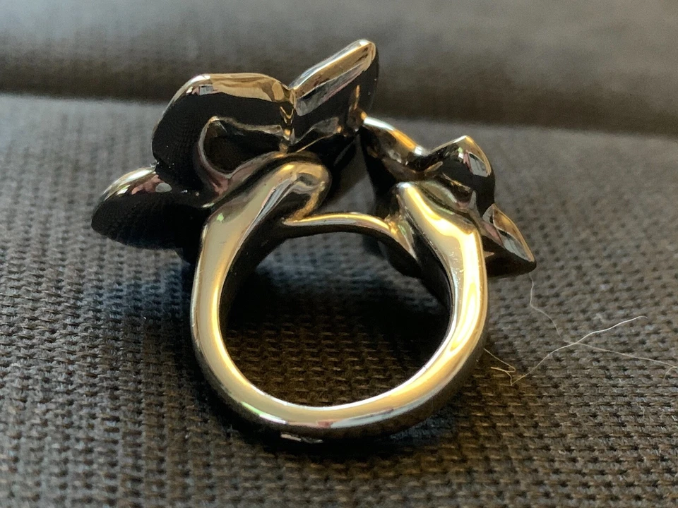 Anillo de doble flor gris de cristal de ley de baccarat Foto 4 de 4