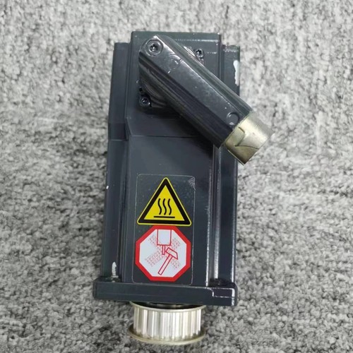 BECKHOFF AM8121-1F20-1001, working - 第 1/4 張圖片