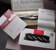 PROTO 2000 FB2 DIESEL LOCOMOTIVE DUMMY HO GAUGE CANADIAN NATIONAL NIB