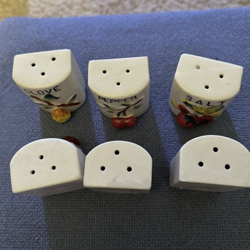 Vintage Spice Shaker Rack With Ceramic Shakers Fruit Design Japan Cherry Apple - Picture 8 of 17