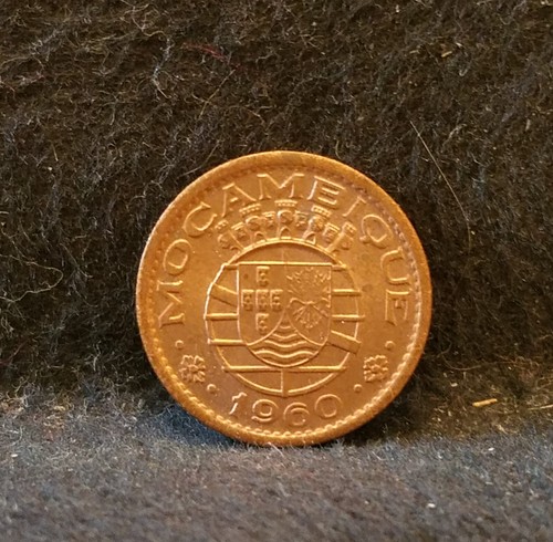 1960 Mozambique 10 centavos, mostly red UNC, KM-83 (MZ11)