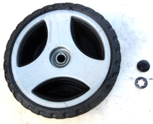 1 Rad vorn hinten Schlachtfest Bosch Elektro Rasenmäher Rotak 32 230V