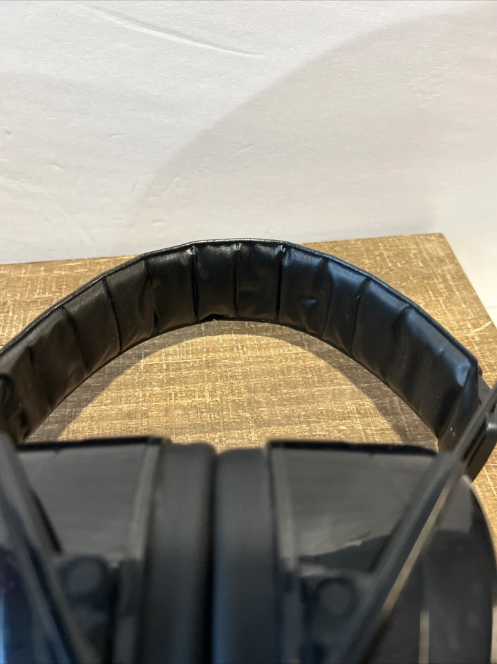 Champion Orejeras Pasivas Negro Alcance/Objetivo 27db Protección para los Oídos Equipo Pistola Disparar Foto 4 de 4