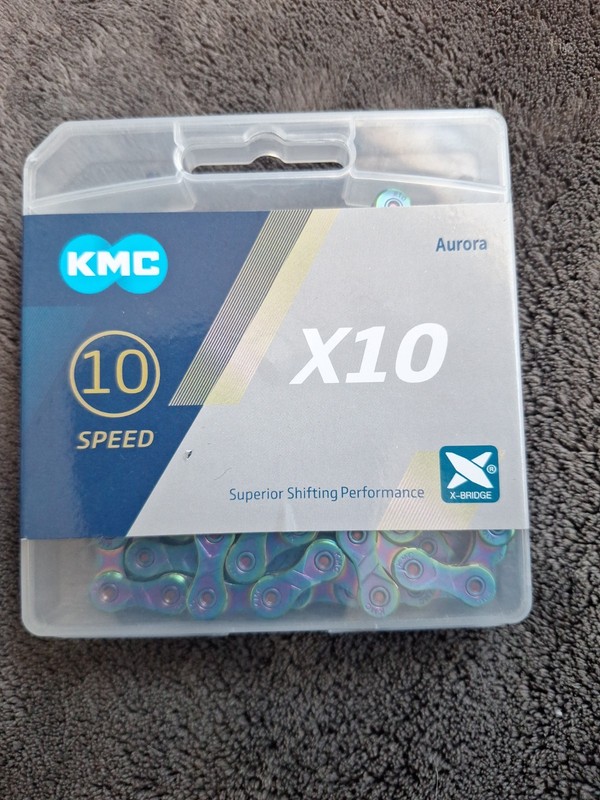 KMC 10-Speed Chain Quick-Link Pair 116 Links Aurora