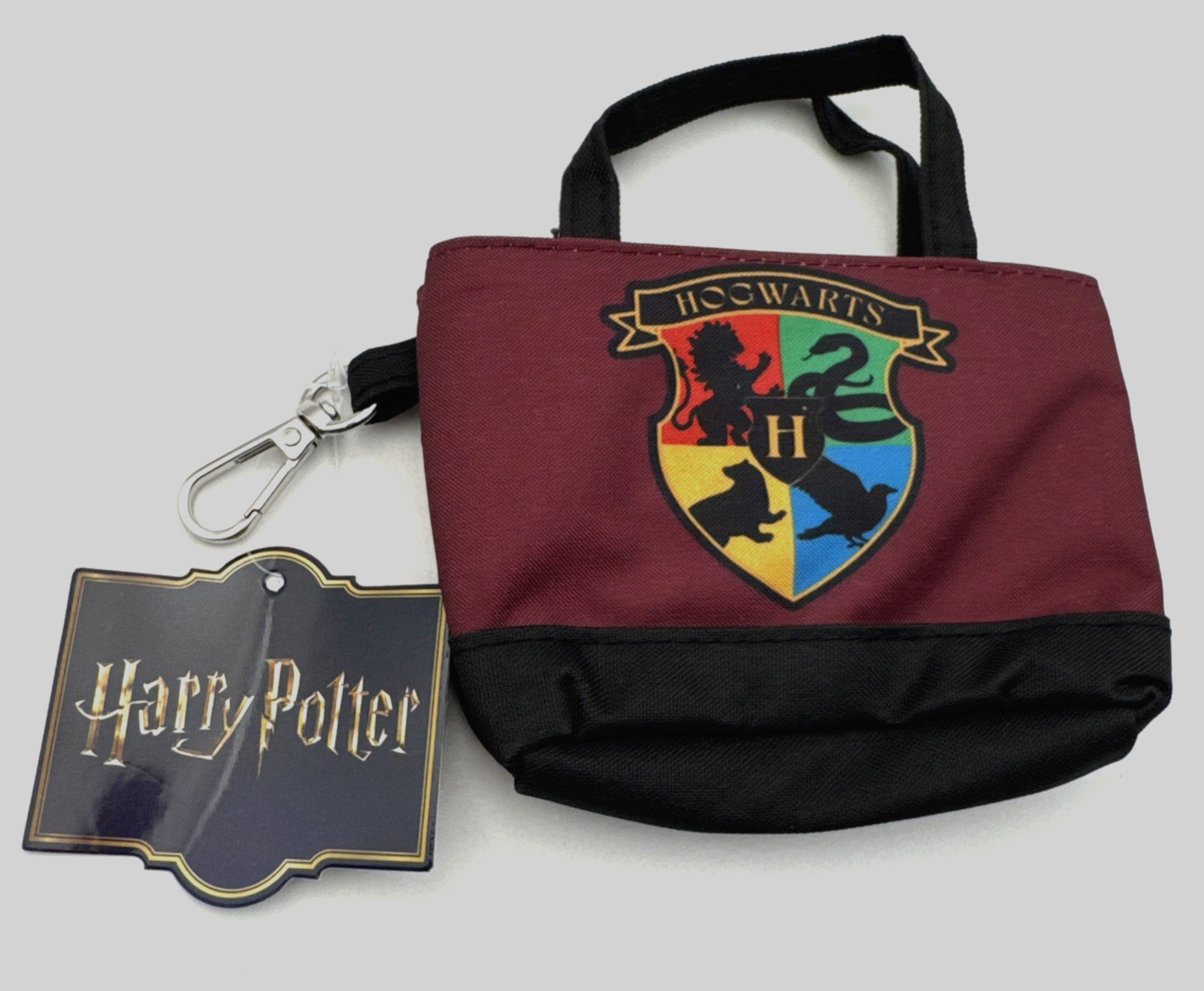 Harry Potter — Hogwarts Crest Key Chain Pouch • Brand New with Tag • 2025