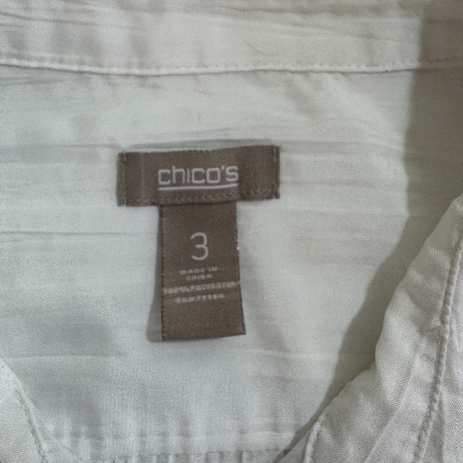 Chicos Classic Crinkle Tabby Button Down Light We… - image 8