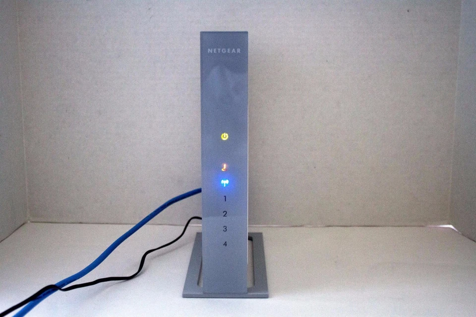 Netgear RangeMax WNR834B 270 Mbps 4-Port 10/100 Wireless N Router WNR834B-100NAS - Image 3 of 4