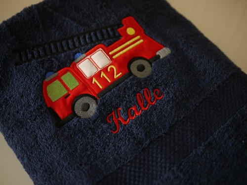 Duschtuch Handtuch Frottier bestickt FEUERWEHRAUTO FEUERWEHR + Wunschname - Bild 19 von 21