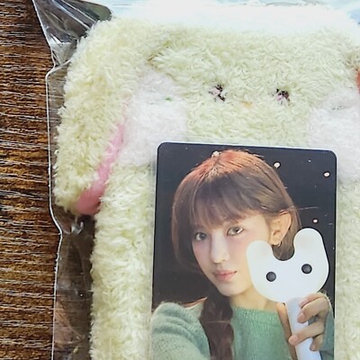 NewJeans Danielle Official x LINE FRIENDS POP-UP Store bunini