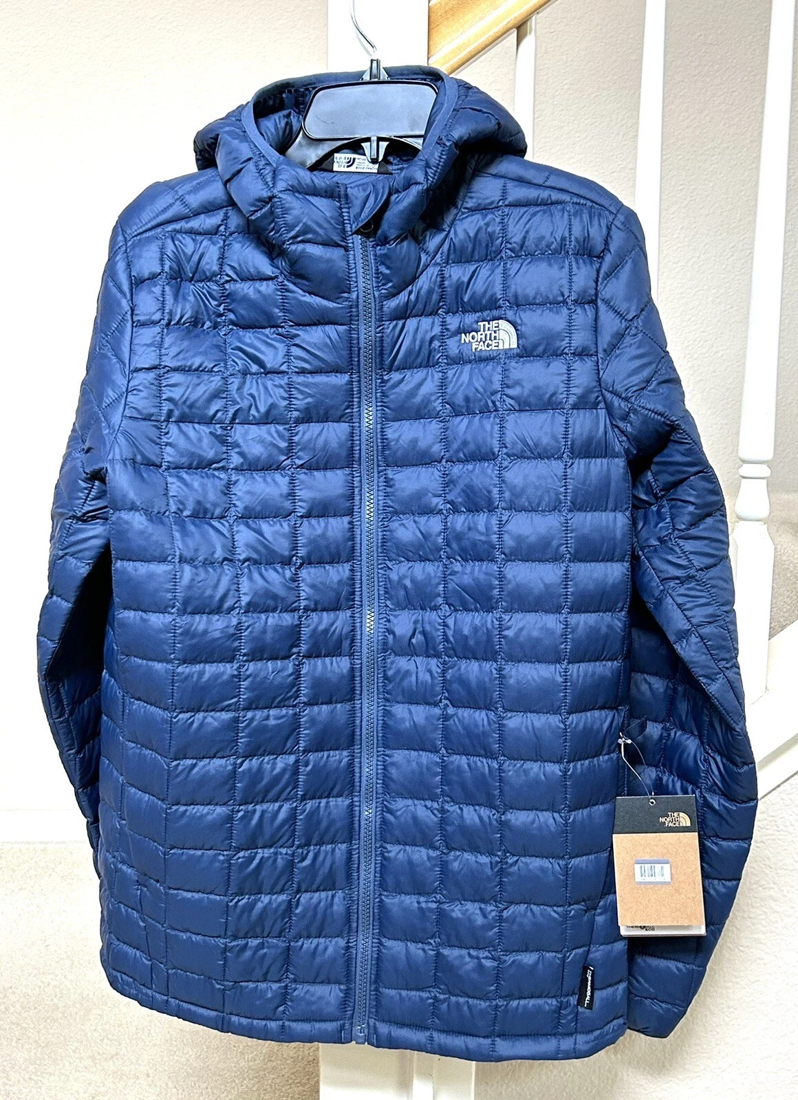 The North Face Boy's Thermoball Eco Hoodie Jacket Blue Youth Size XL 18/20 Long