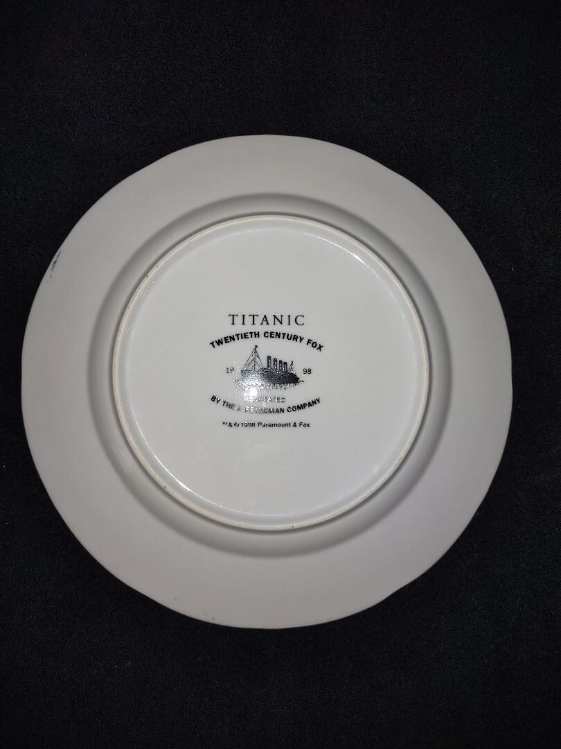 J. Peterman 1998 TITANIC DINNER PLATE 10" 1/2, coffee cup and saucer