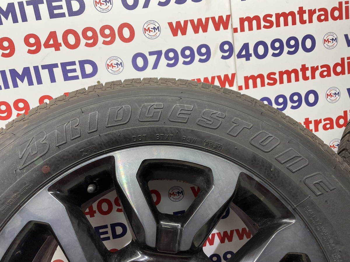 Toyota hilux gloss black wheels and tyers 265/60R18 Bridgestone 