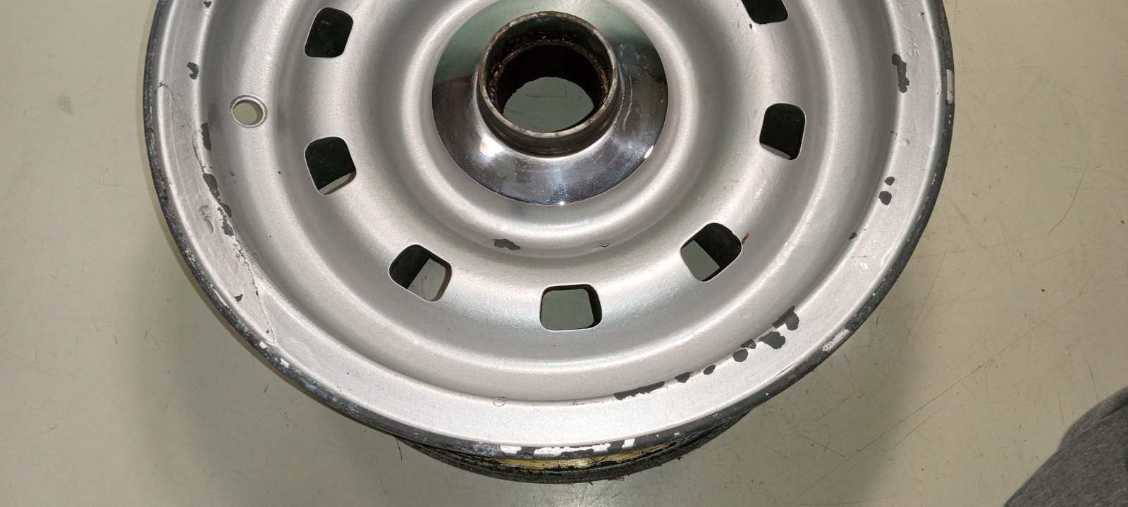Ferrari 365 GT Campagnolo Center Lock Wheel Rim_7X15.5_700537