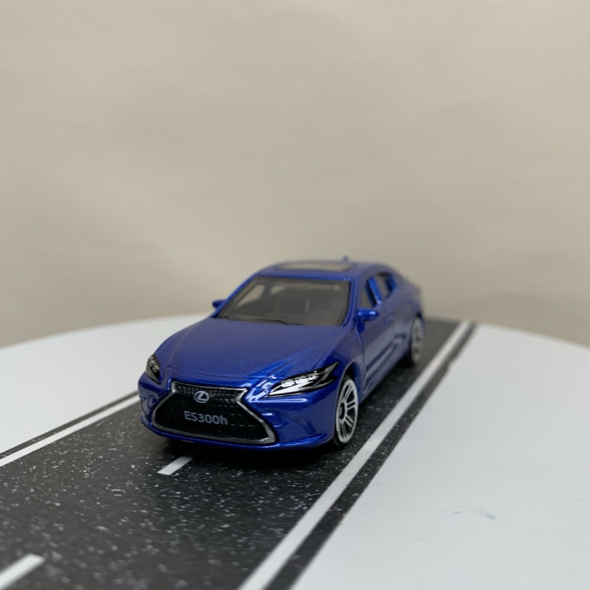 Diecast Toy Model 2019-2025 Lexus ES ES300h ES350 ES250 XZ10 Sedan