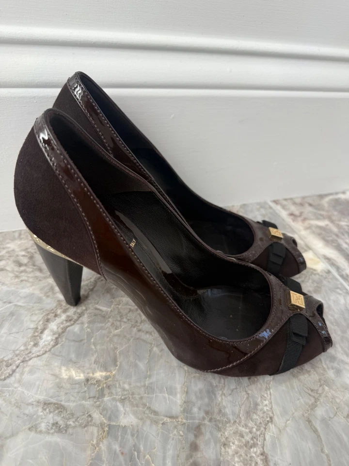 FENDI Chocolate Brown suede /Patent Leather Peep Toe Heels sz 38.5/ US 8.5 - Image 2 of 4