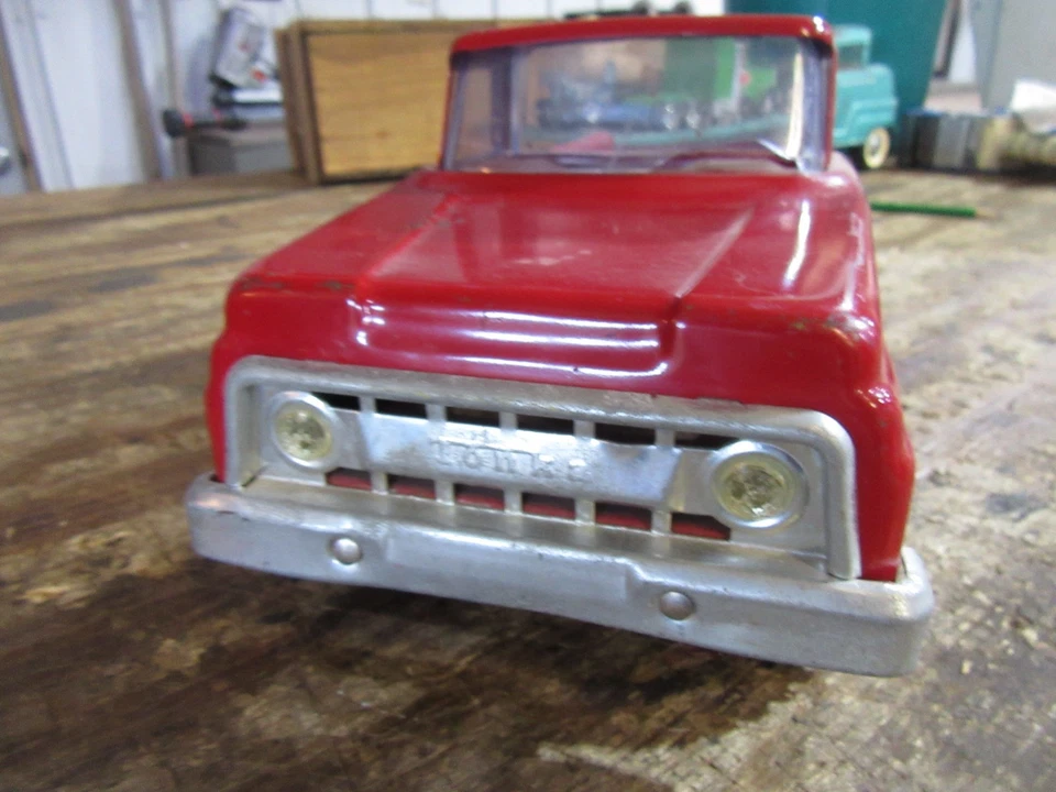 Vintage 1950s 1960s Tonka Stepside Pickup Truck Red Pressed Steel - Image 4 of 4