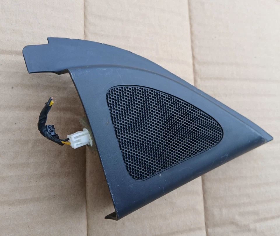Оригинальный передний правый твитер динамик с отделкой 87660-1M000 — 10–13 Kia Forte - Изображение 2 из 4