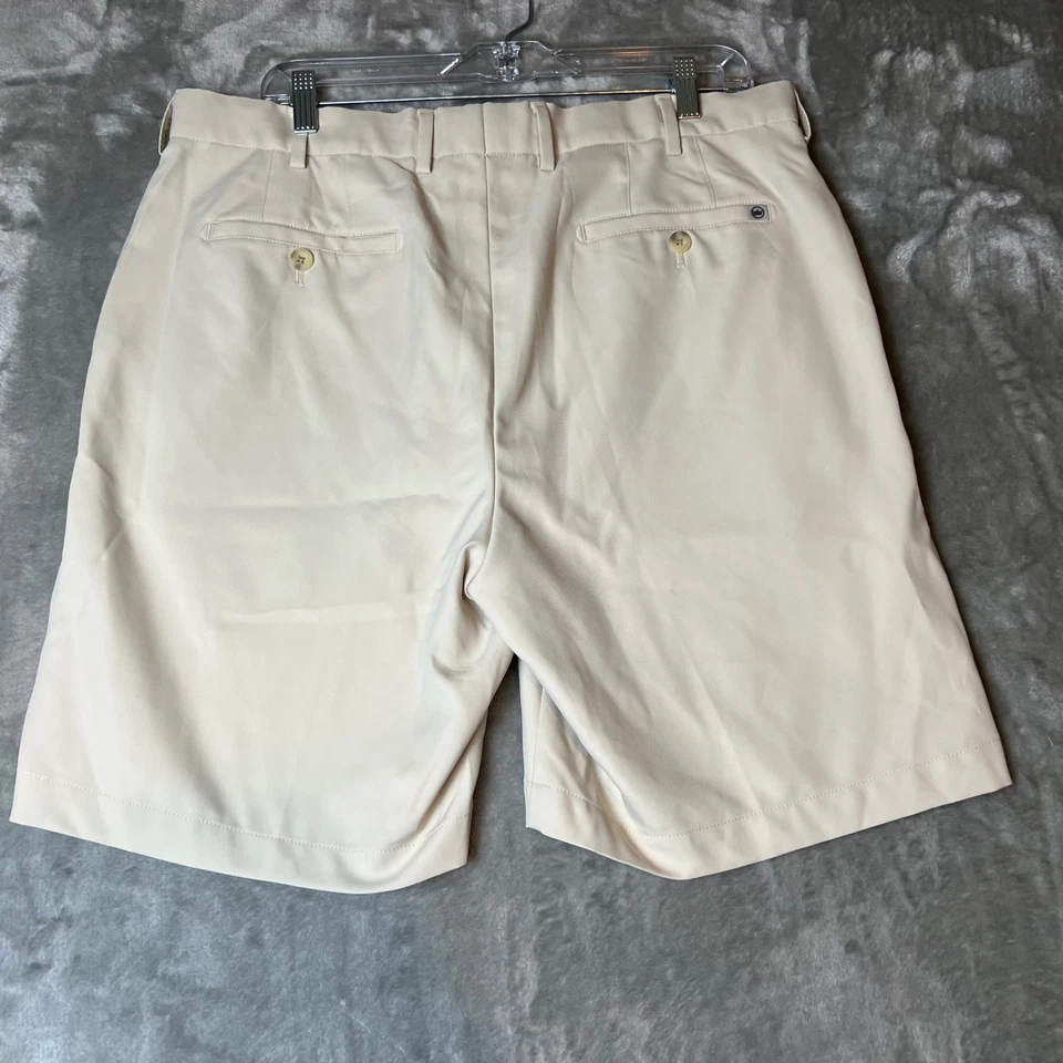 Pantalones cortos de golf Peter Millar caqui para hombre talla 36 frente plano ligeros Foto 4 de 4
