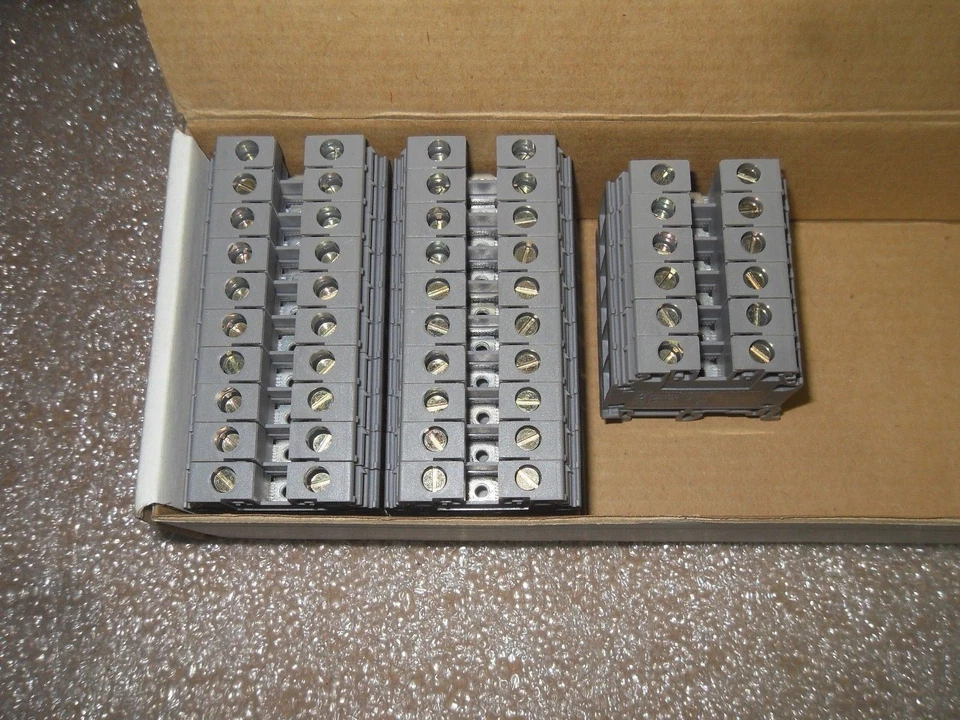 26 Nib Square D 9080-M6/8G Terminal Blocks - Image 2 of 3