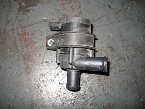 Original VW Tiguan 5N Zusatzwasserpumpe A5569 1k0965561f