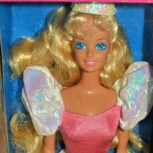 en que año salio la primera barbie